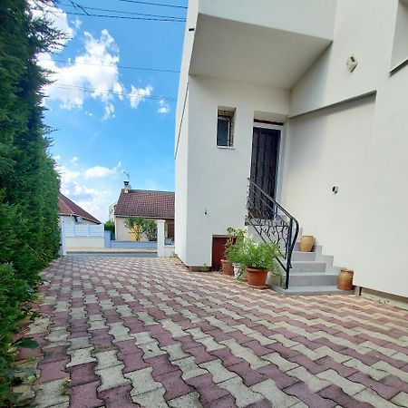 Appartement Meuble Avec Deux Chambres Moulins  Ngoại thất bức ảnh