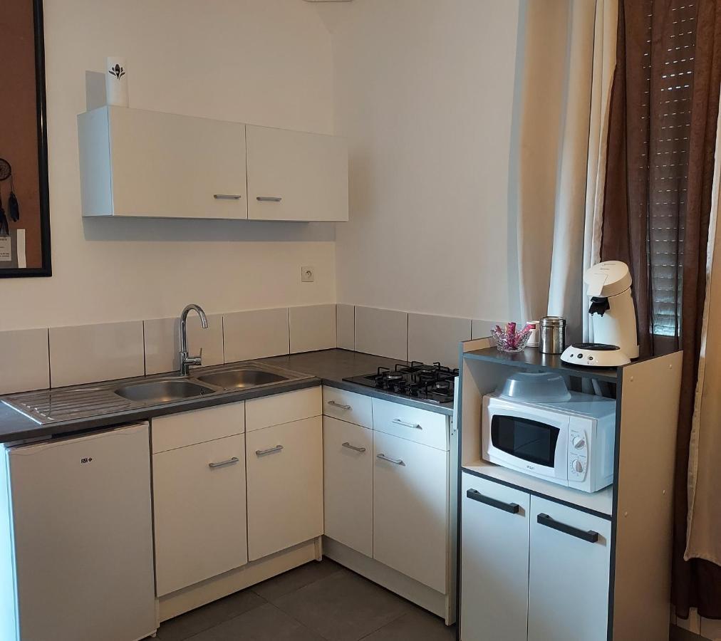 Appartement Meuble Avec Deux Chambres Moulins  Ngoại thất bức ảnh